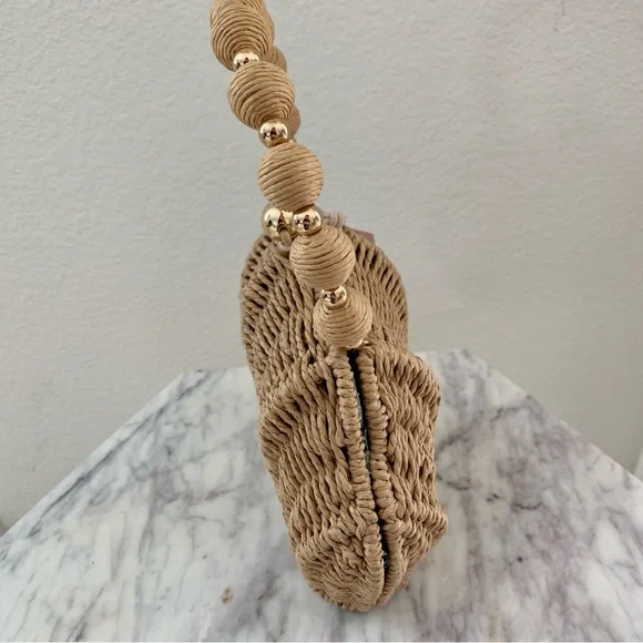 🐚 Victoria’s Secret Seashell Shaped Woven Raffia Straw Clamshell Basket Bag - Picture 8 of 11